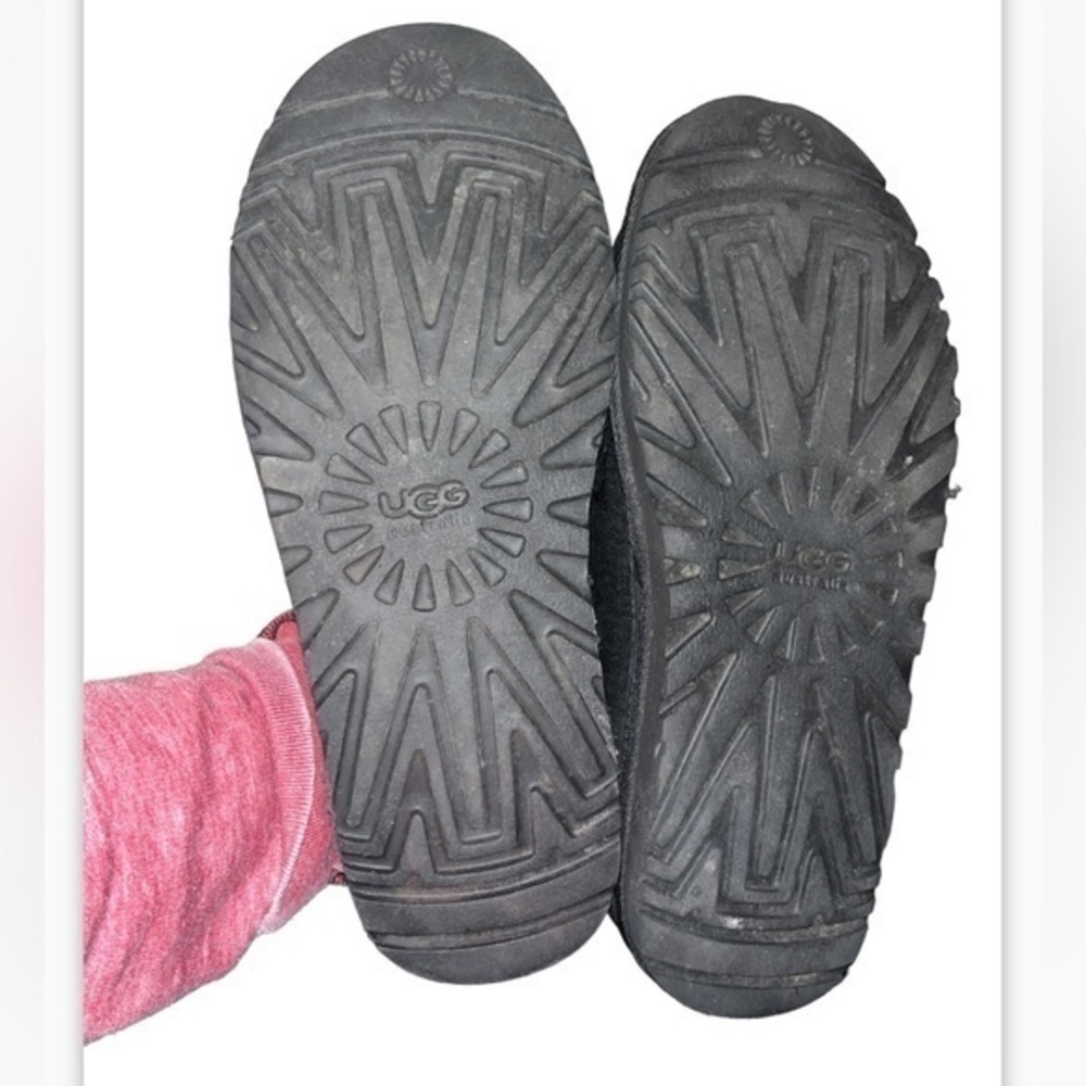 Ugg slippers size 10 - Picture 6 of 6